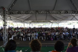 Com mais de mil jovens começou o congresso da ANEL