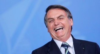 Em entrevista cínica, Bolsonaro diz que ano se encerra sem caso de corrupção