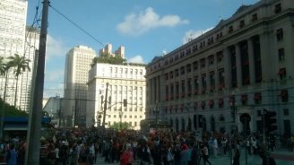 Professores do municipio de São Paulo votam continuidade da greve contra Dória e Temer 
