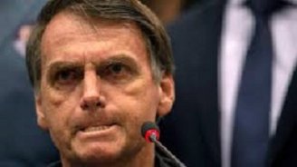 Bolsonaro negará bolsas a estudantes que tiverem pensamento crítico