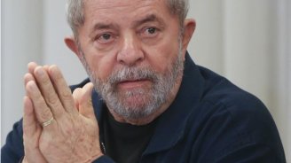Lula e Marisa indiciados pela Polícia Federal em meio a votação do impeachment