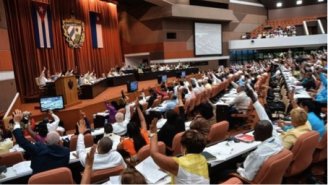 Parlamento cubano reafirmou as reformas pró-mercado e regime de partido único