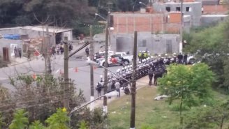 PM retira famílias do bairro Jardim de Flor de Maio, na ZN de São Paulo