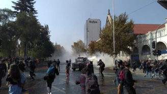Brutal repressão à marcha estudantil no Chile
