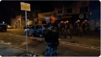 Polícia de Leite reprime carnaval de rua de Porto Alegre, mostrando a 'democracia' do PSDB