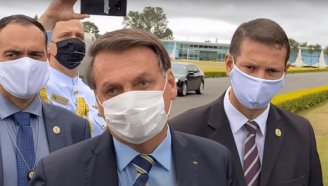"Está chegando a hora de colocar tudo em seu lugar" ameaça Bolsonaro em escalada autoritária