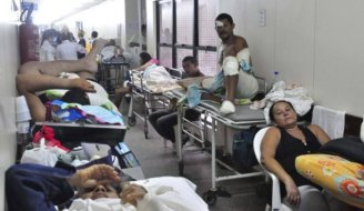 Com hospitais colapsando, Ministério da Saúde entrega apenas 17,5% dos leitos prometidos 