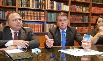 Bolsonaro anuncia efetivação de Eduardo Pazuello como ministro da Saúde
