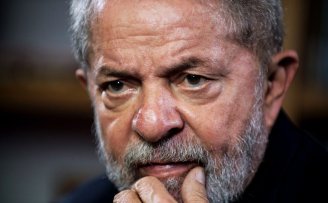 Justiça novamente intervém nas eleições: TRF-4 impede Lula nos debates