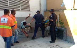Guarda Civil Municipal de Doria agride morador de rua e retira seu colchão e cobertores