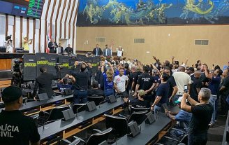 Com tropa de choque de Rui Costa (PT), deputados aprovam reforma da previdência na Bahia