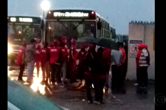 Rodoviários de Recife (PE) entram em greve por reajuste salarial e melhores condições de trabalho