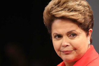 Lula perdoa os golpistas e Dilma perdoa "aqueles que bateram panela"