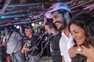 Depois de proibição, Caetano Veloso e convidados fazem show em comemoração aos 20 anos do MTST
