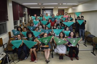 Debate na UERJ discute a luta pela legalização do aborto na Argentina e no Brasil