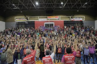 Metroviários de SP indicam greve contra retirada de direitos e Reforma da Previdência