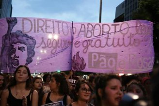 45% dos brasileiros conhecem alguém que fez aborto provando que se trata de tema de saúde pública