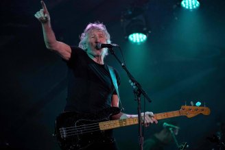 Justiça do Paraná ameaça Roger Waters de prisão