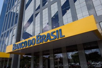 Paulo Guedes quer fusão do Banco do Brasil com Bank of America