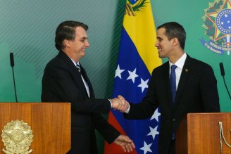 Bolsonaro monta palco para Guaidó defender golpe dos EUA na Venezuela