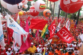 Centrais Sindicais em defesa da realização do 7° Congresso dos Trabalhadores da USP