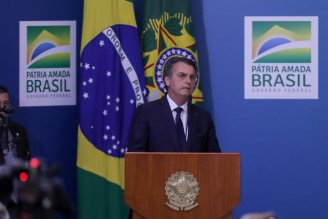 Bolsonaro gasta mais R$ 37 milhões em campanha pela Reforma da Previdência, enquanto corta da Educação