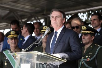 Para acalmar policiais, Bolsonaro diz que pontos da Reforma serão "corrigidos" na Câmara