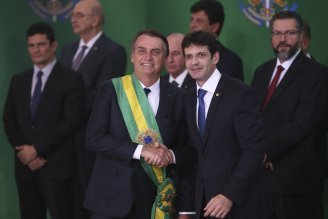Judiciário beneficia ministro de Bolsonaro com sigilo de processo que apura candidaturas-laranja do PSL
