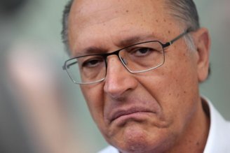 Alckmin ameaça cortar o ponto de professores em paralisação do dia 22