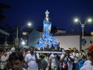 Celebração de Yemanjá atrai milhares de pessoas pelo Brasil