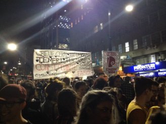 Ato contra Temer em Porto Alegre começa com milhares nas ruas