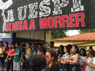 Após cortes do governo Wellington Dias (PT-PI), estudantes da UESPI fazem greve para salvar universidade