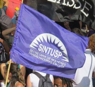 Trabalhadoras da USP exigem posição do USP Mulheres sobre terceirizadas