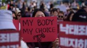 Proibição do aborto é declarada inconstitucional na Coreia do Sul