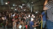 Linha 4, privatizada, fecha transferências e cria caos no Metrô de SP