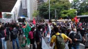 Centenas protestam em SP denunciando chacina do Jacarezinho
