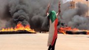 Sobe para 60 o número de mortos na repressão militar no Sudão