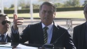 Bolsonaro critica emenda que pune trabalho escravo: "pau neles!"