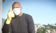 MV Bill lança clipe Quarentena e critica: "Na favela, pra nós a COVID é diferente"