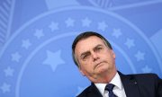Bolsonaro firma pacto com Centrão prometendo recursos para aprovar seus ataques