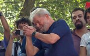 Lula anuncia que se entregará depois de missa e palanque com candidatos