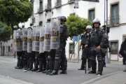 Rio: Pezão deposita salários da polícia, mas não dos professores aposentados 