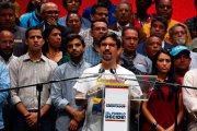 Grupo que se diz socialista apoia criticamente a direita na Venezuela