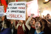 Bolsonaro quer fechar CNPq para acabar com pesquisa e transformar país em "fazendão do mundo"