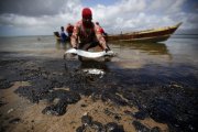 Confira atos que vão ocorrer contra o derramamento de óleo nas praias do Nordeste
