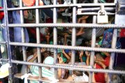 Governo Bolsonaro exclui população carcerária das prioridades da vacinação contra Covid-19