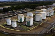 Escândalos na Petrobras: privatização, aumento do combustível e interferência política