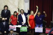 Assumiram nessa terça-feira (7) os quatro deputados da Frente de Izquierda na Argentina