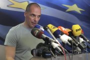 Após vitória do Não na Grécia: renúncia de Varoufakis para agradar a Troika 
