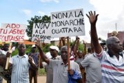 Costa do Marfim. Revoltas contra a reeleição do presidente: polícia reprime e mata 4 manifestantes